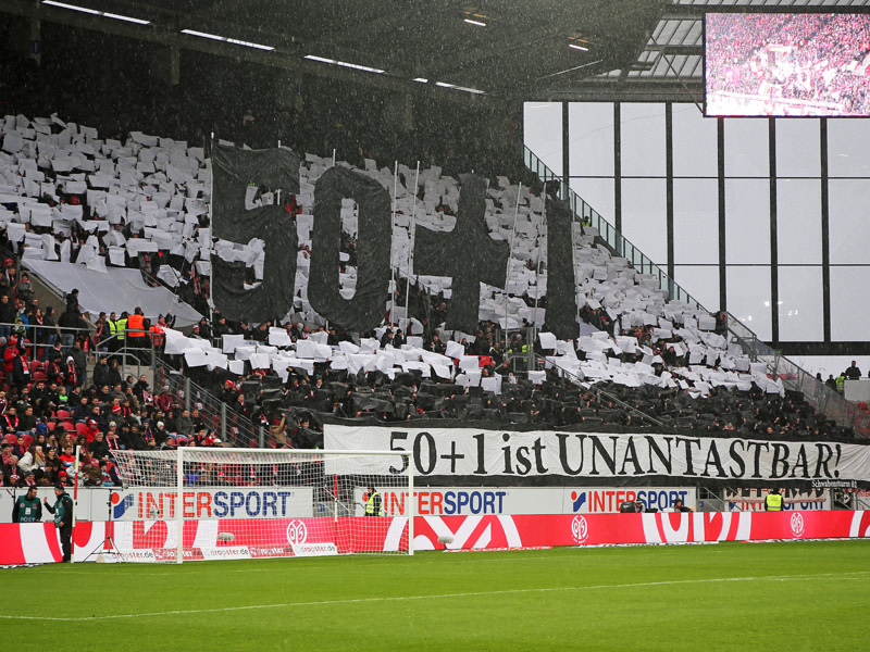 &quot;50+1 in unantastbar&quot;, finden unter anderem diese VfB-Fans - die DFL strebt eine Reform an.