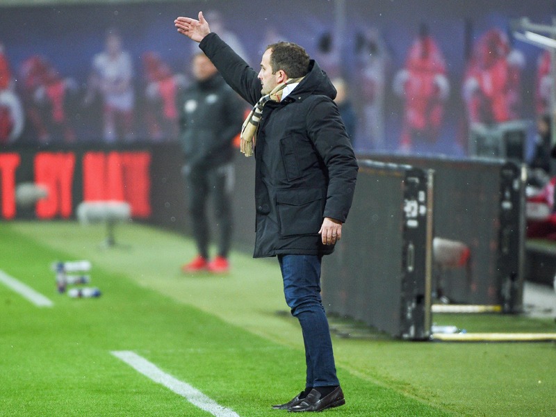 Unterlag mit seinen Augsburgern am Freitagabend RB Leipzig: Trainer Manuel Baum.