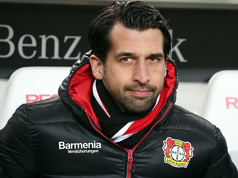 Bayer Leverkusen Manager Jonas Boldt sensibilisiert Referees für die