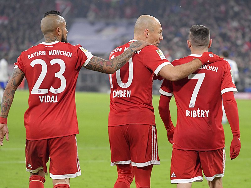 Wie lange noch im Bayern-Dress? Arturo Vidal, Arjen Robben und Franck Ribery (v.l.).