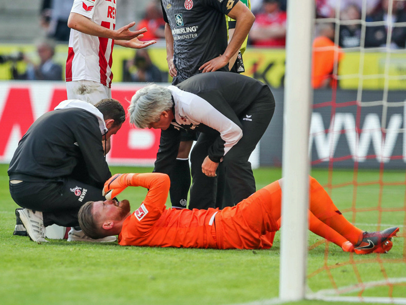 Gro&#223;e Schmerzen: Timo Horn spielte gegen Mainz trotzdem weiter. 