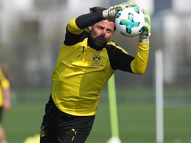 Roman Weidenfeller wird auch nach seinem Karriereende Borussia Dortmund erhalten bleiben.