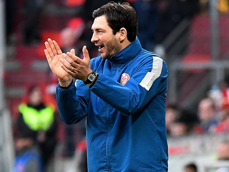 Mainz-Trainer Sandro Schwarz lobt sein Team.