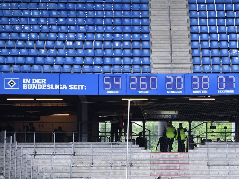 So sah die Stadionuhr des HSV noch am Samstag aus - tags darauf &#228;nderte sich etwas.