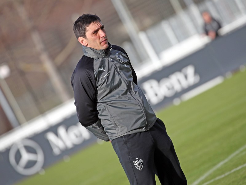 Im Juli geht es wieder los: VfB-Trainer Tayfun Korkut.