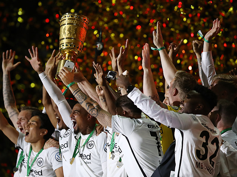 Auch Erfolge wie der Pokalsieg lie&#223;en die Personalkosten bei Eintracht Frankfurt in Rekordh&#246;hen schnellen.