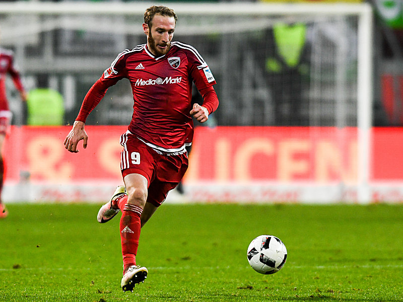 Hinter dem Einsatz von Ingolstadts Moritz Hartmann in Leverkusen steht noch ein Fragezeichen.