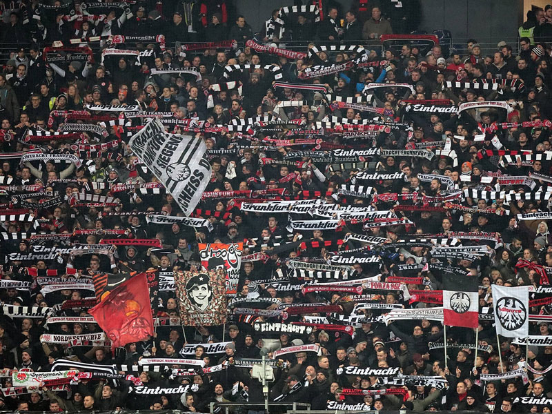 K&#246;nnen auch in der R&#252;ckrunde nichtpersonalisierte Ausw&#228;rtskarten erwerben: Fans von Eintracht Frankfurt.