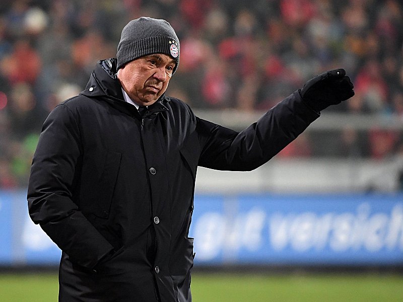 Bayern-Coach Carlo Ancelotti fordert f&#252;r das Gastspiel in Bremen eine Leistungssteigerung.