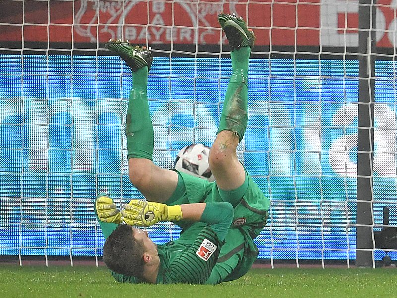 In Leverkusen war nichts zu holen: Frankfurts Schlussmann Lukas Hradecky.
