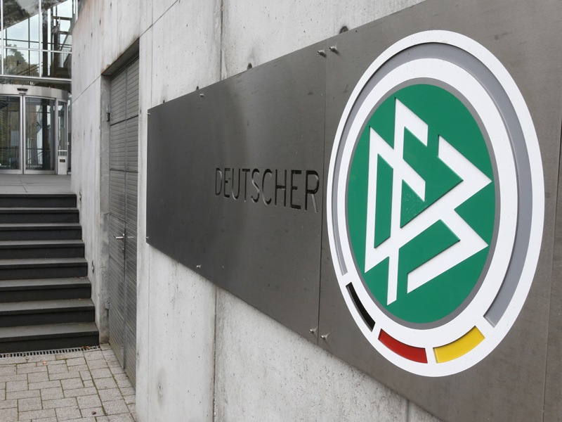 Der DFB sprach gegen 88 Personen bundesweit g&#252;ltiges Stadionverbot aus. 
