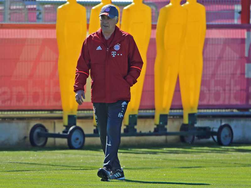 Kann der Partie gegen den FC Augsburg frohgemut entgegengehen: Bayern-Coach Carlo Ancelotti.