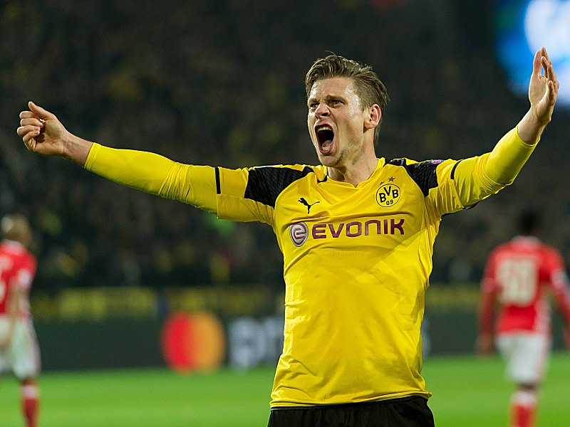 Lukasz Piszczek jubelt bis 2019 im Trikot von Borussia Dortmund.