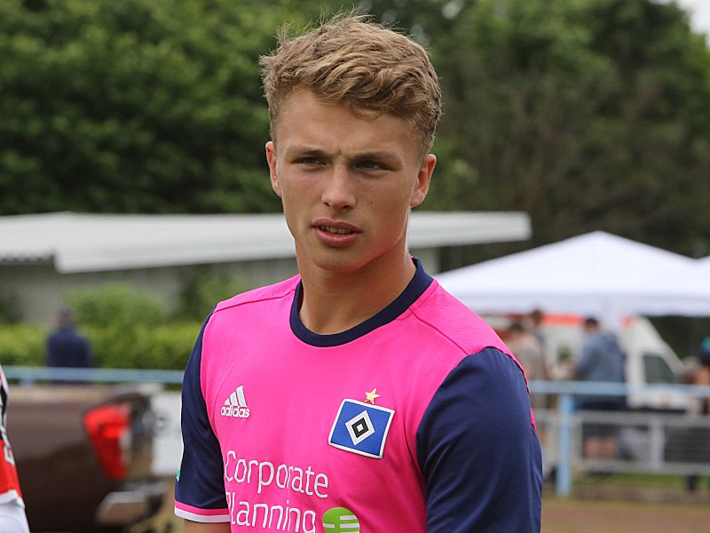 Das Top-Talent Jann-Fiete Arp bleibt dem Hamburger SV erhalten.