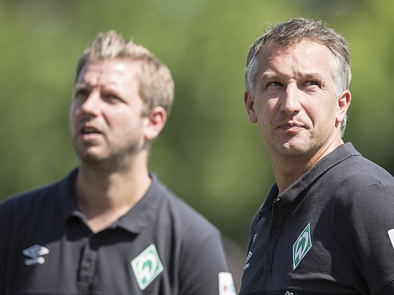 Zwei Werder-Verantwortliche, ein Team, ein Ziel: Florian Kohfeldt (links) und Frank Baumann wollen Bremen nach Europa f&#252;hren.