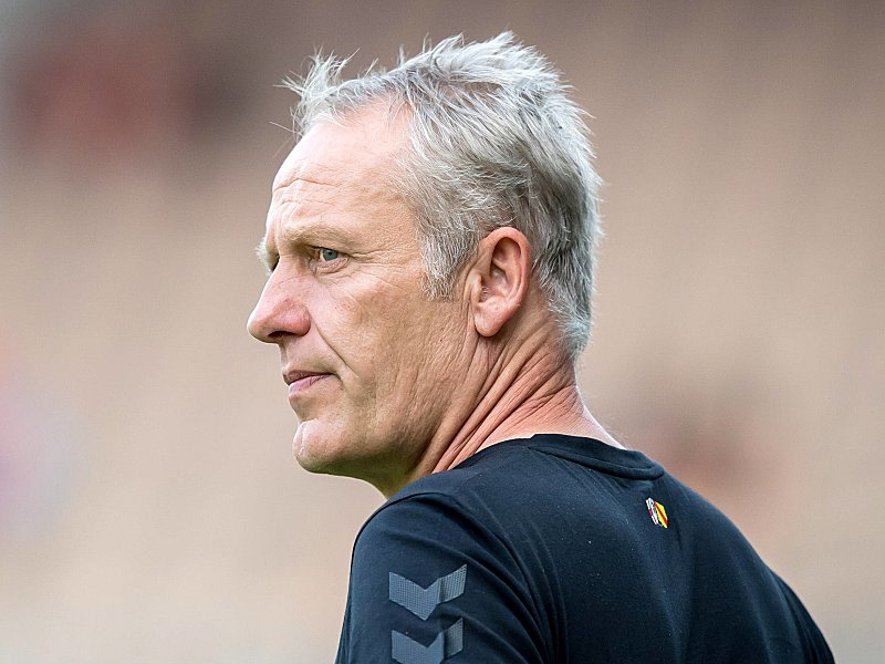 Steht gegen den VfB Stuttgart wieder an der Seitenlinie: Freiburg-Coach Christian Streich.