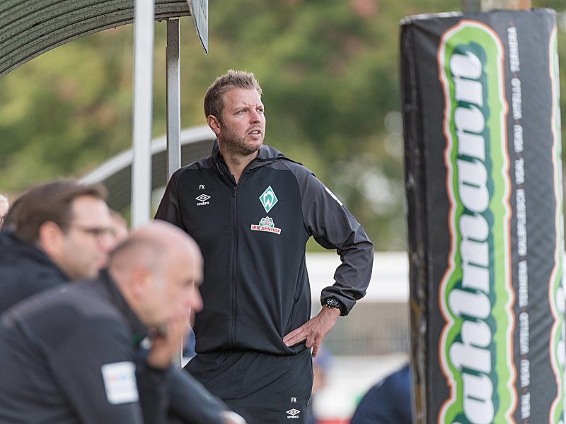 Muss genau hinsehen, wer es in den Kader schafft: Werder-Coach Florian Kohfeldt.