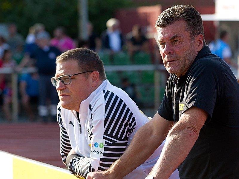 Sch&#228;tzen sich: Sportdirektor Max Eberl und Trainer Dieter Hecking.