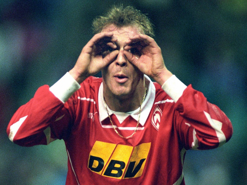 F&#252;r jeden Spa&#223; zu haben: Mario Basler, hier im Trikot von Werder Bremen.