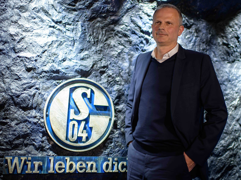 Pr&#228;sentierte sich der &#214;ffentlichkeit: Schalkes neuer Sportvorstand Jochen Schneider.