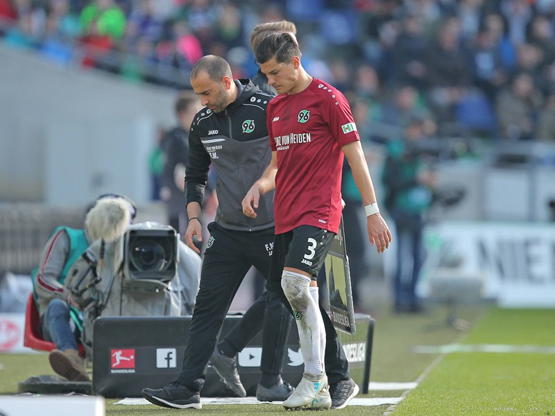 Musste verletzungsbedingt ausgewechselt werden: Miiko Albornoz von Hannover 96.