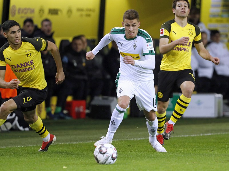 Zieht es von der Borussia am Niederrhein zur Borussia an der Ruhr: Gladbachs Thorgan Hazard steht bei Dortmund im Wort.
