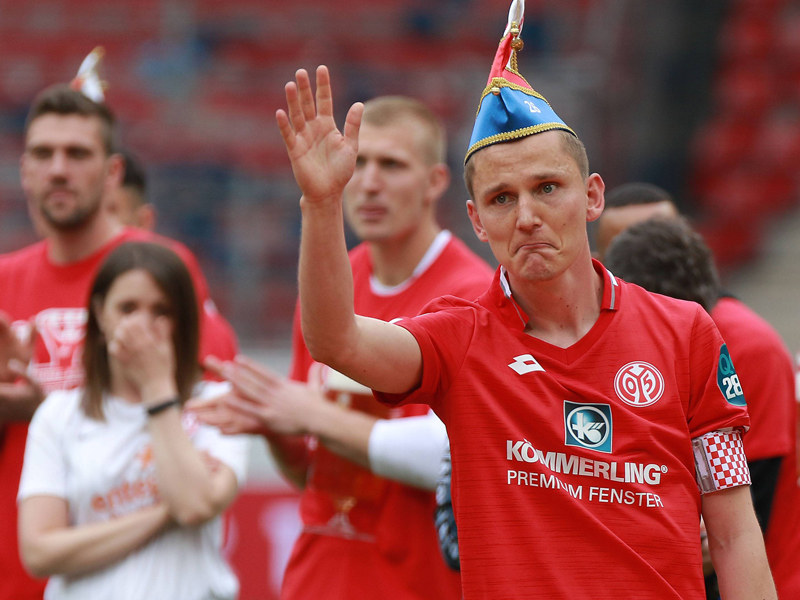 Beendet Karriere nach elf Jahren bei Mainz: Kapit&#228;n Niko Bungert.