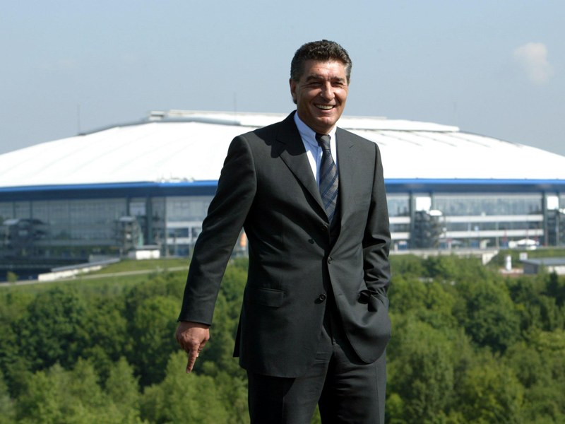 Herr der Arena: Rudi Assauer war ma&#223;geblich an Planung und Bau der Schalker Spielst&#228;tte beteiligt.