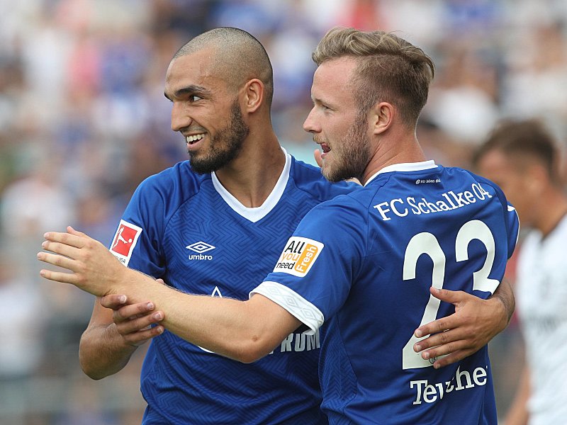 Erzielte das Siegtor f&#252;r Schalke in Essen: Cedric Teuchert (re.). 