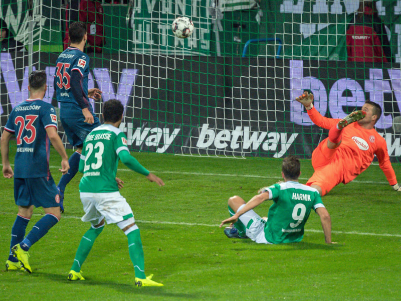 F&#252;hrungstreffer: Martin Harnik markiert das Tor zum zwischenzeitlichen 2:1 f&#252;r Werder Bremen. 