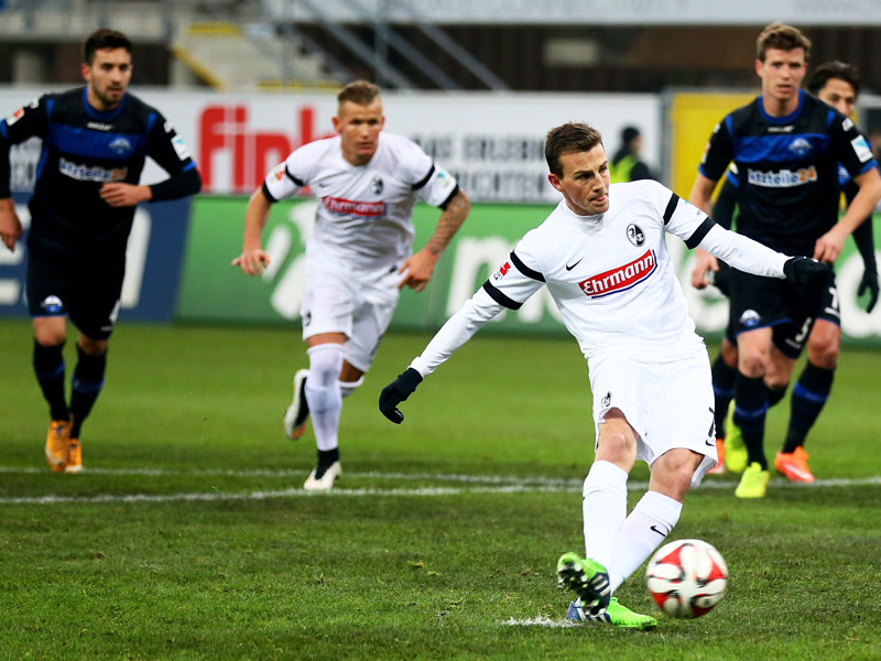 Eiskalt vom Punkt: Vladimir Darida erzielt das 1:0 f&#252;r den SC Freiburg.