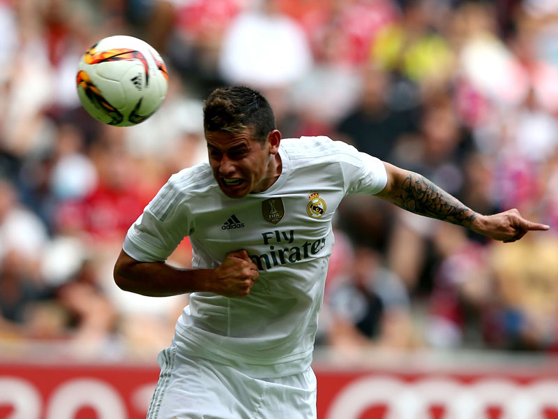 K&#246;pfte das 1:0 f&#252;r Real Madrid: James Rodriguez. 