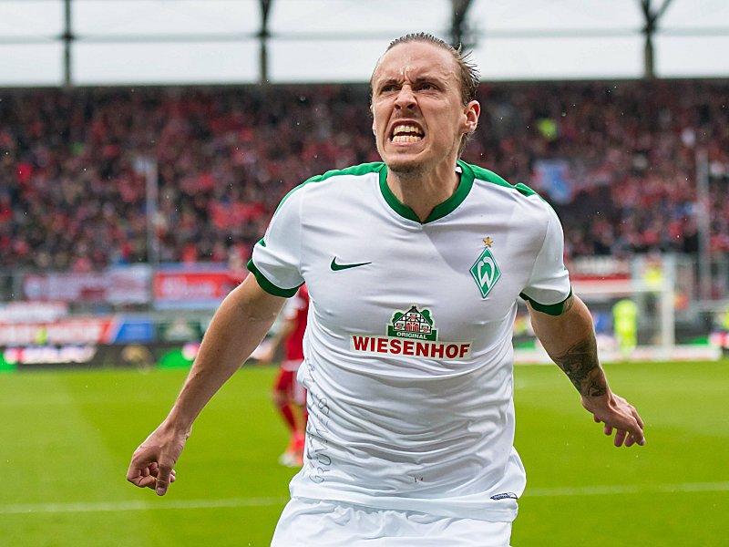 Vier Tore! Max Kruse hat das Spiel f&#252;r Werder beinahe im Alleingang gewonnen.