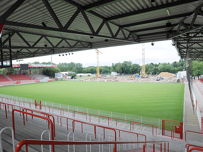 Heimat der &quot;Eisernen&quot; - das Stadion an der Alten F&#246;rsterei (Aufnahmedatum: 17. Juli 2012).