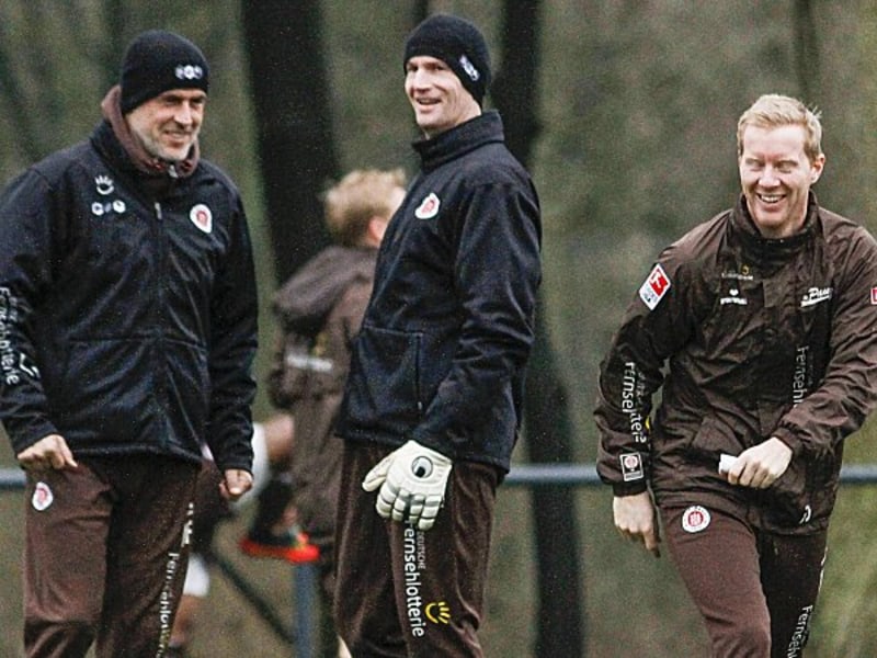 Das Trainerteam bleibt zusammen: Michael Frontzeck, Mathias Hain und Timo Schultz (v.l.).