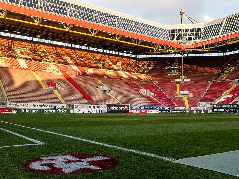 Im Fritz-Walter-Stadion geht die erste Montagabend-Partie 2014/15 &#252;ber die B&#252;hne.