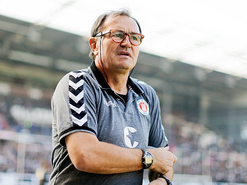 Zieht zufrieden ein Zwischenfazit: St. Paulis Trainer Ewald Lienen.