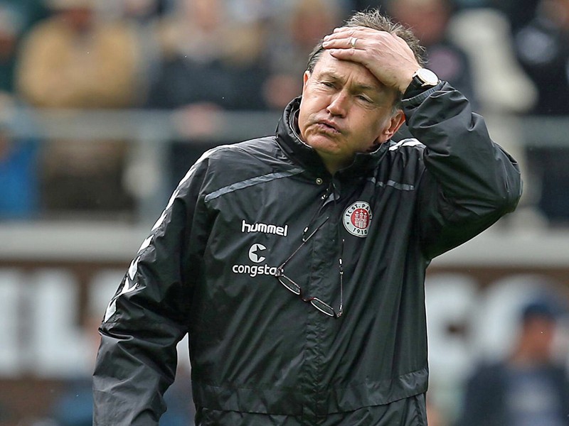 Voll des Lobes &#252;ber Bochum: St. Paulis Coach Ewald Lienen geht mit Respekt ins Spitzenspiel.