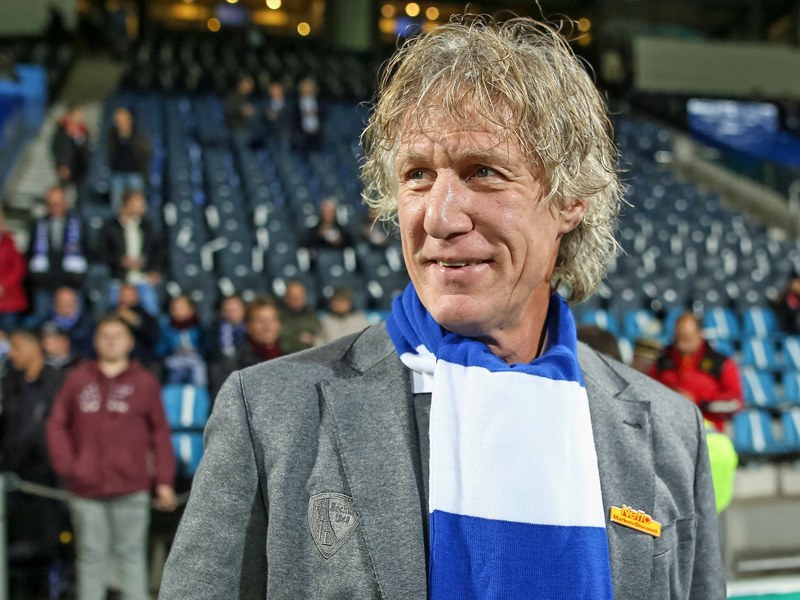 Hat er auch nach dem Spiel gegen den FC St. Pauli gut lachen? Bochums Trainer Gertjan Verbeek. 