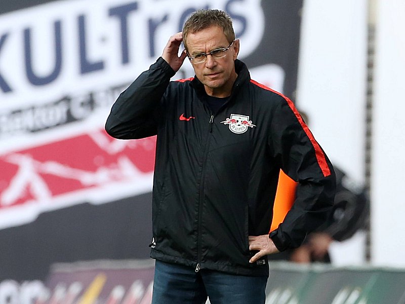 Leipzigs Coach Ralf Rangnick vermisste gegen Kaiserslautern bei seiner Mannschaft &quot;alle Tugenden&quot;.