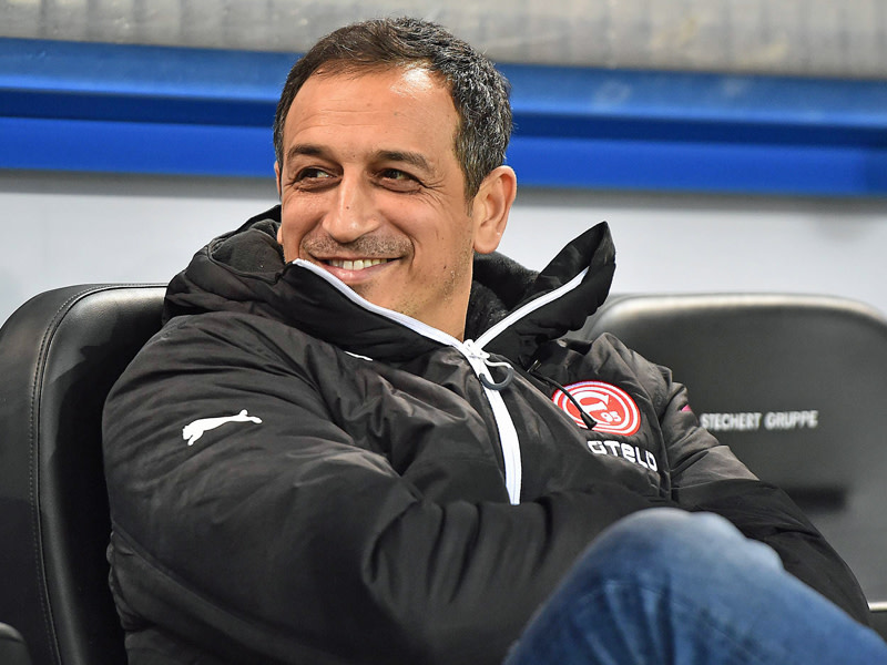 Hatte in den letzten Spielen vor der Winterpause wieder mehr zu lachen: D&#252;sseldorfs Sportdirektor Rachid Azzouzi. 