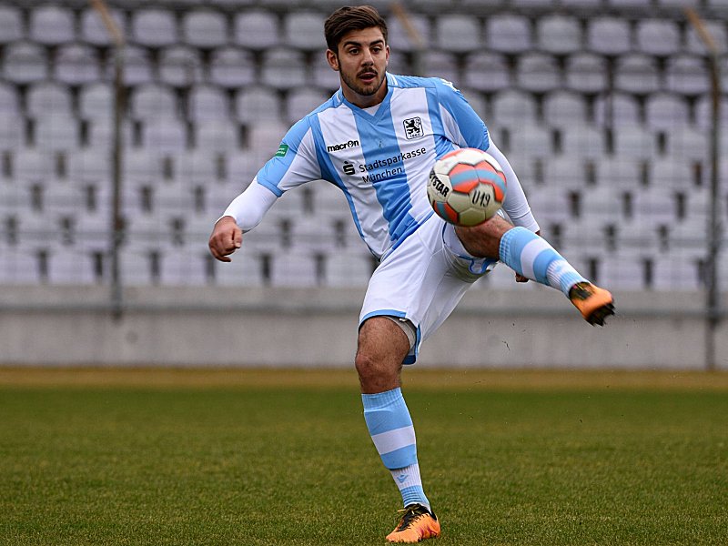 K&#252;nftig f&#252;r die Profis der L&#246;wen am Ball: Moritz Heinrich.