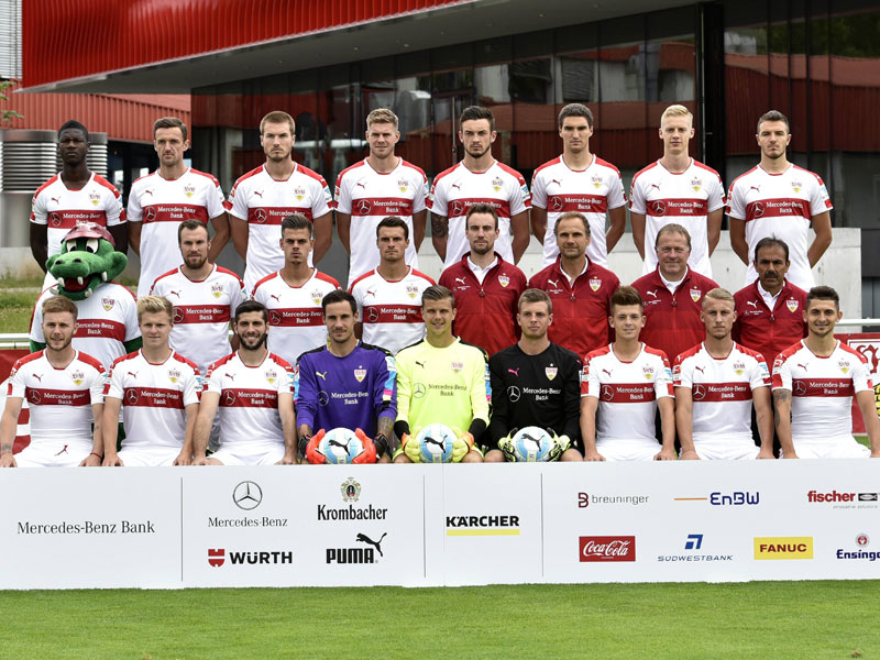 Mit Maskottchen: Das offizielle Mannschaftsfoto des VfB Stuttgart.