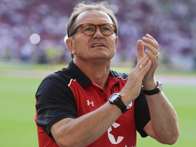 Fordert einen Heimsieg f&#252;r die Fans: St. Paulis Trainer Ewald Lienen.