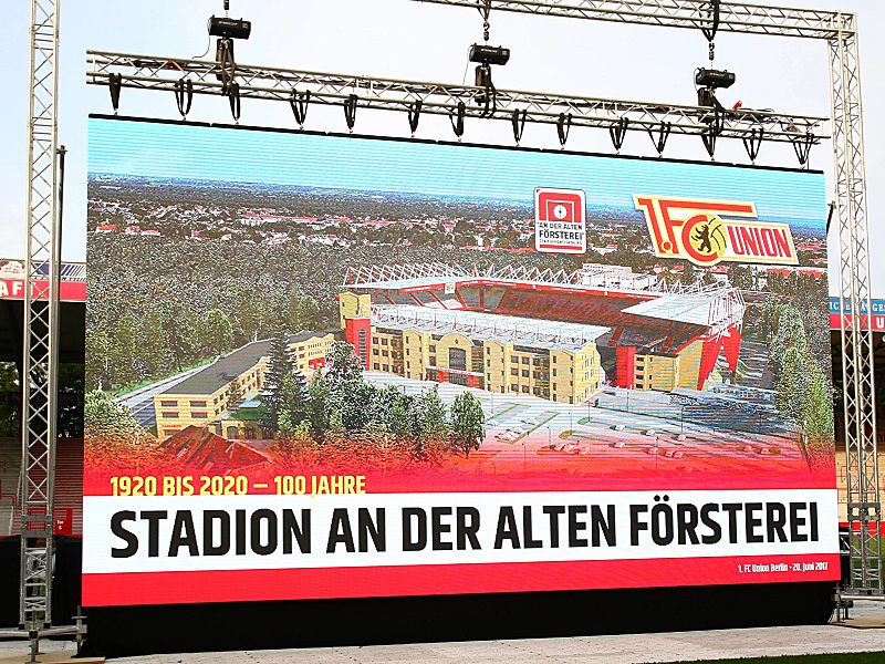 Erbaut 1920, auf den neuesten Stand gebracht im Jahr 2020: das Stadion An der Alten F&#246;rsterei, die Heimst&#228;tte von Union Berlin.