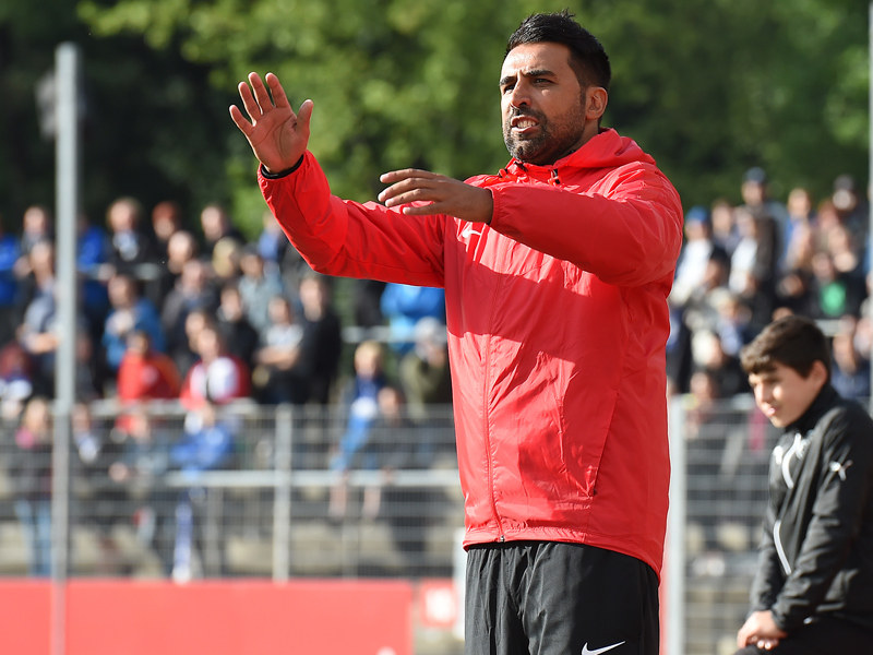 Dirigent: Ismail Atalan schwang beim 6:1-Sieg gegen Wattenscheid zum ersten Mal das Zepter beim VfL Bochum.