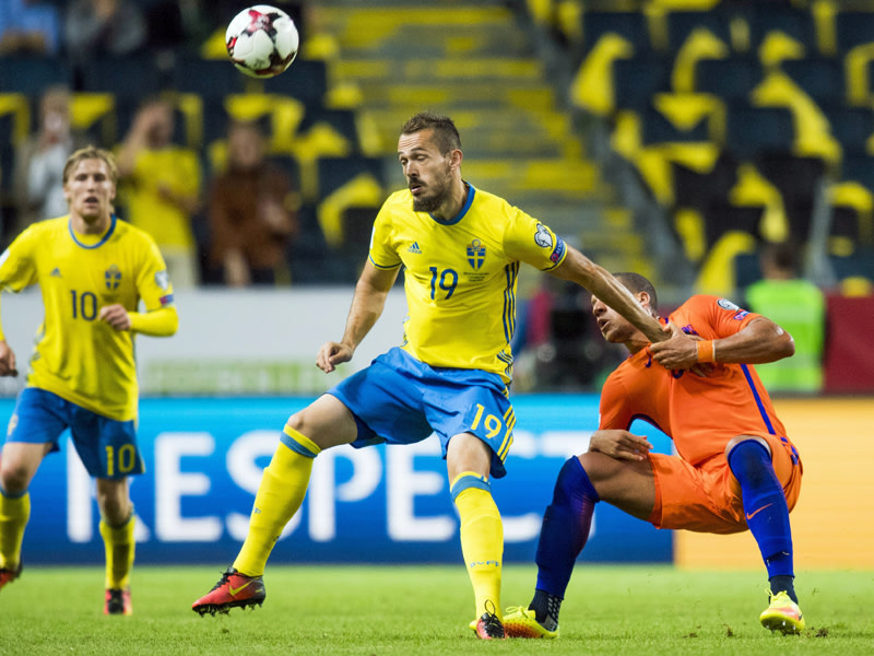 Ein schwedischer Nationalspieler f&#252;r die Fortuna: Emir Kujovic freut sich auf seine neue Herausforderung in D&#252;sseldorf.