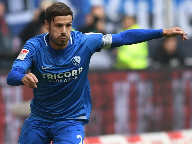 Kritisch nach dem 0:0 beim HSV: Bochums Kapit&#228;n Stefano Celozzi.
