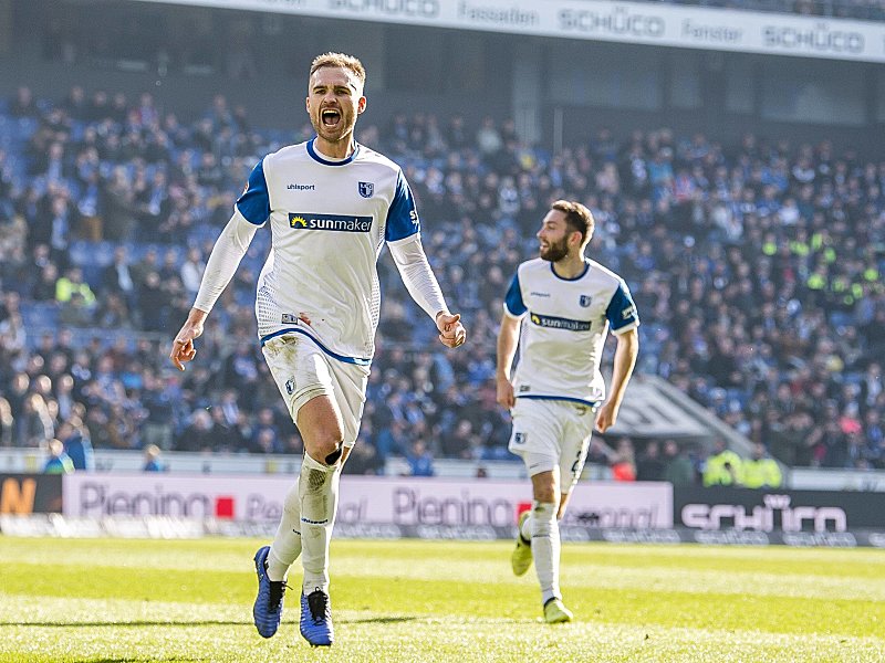 Dreh- und Angelpunkt: Jan Kirchhoff (l.) geht beim 1. FC Magdeburg voran.