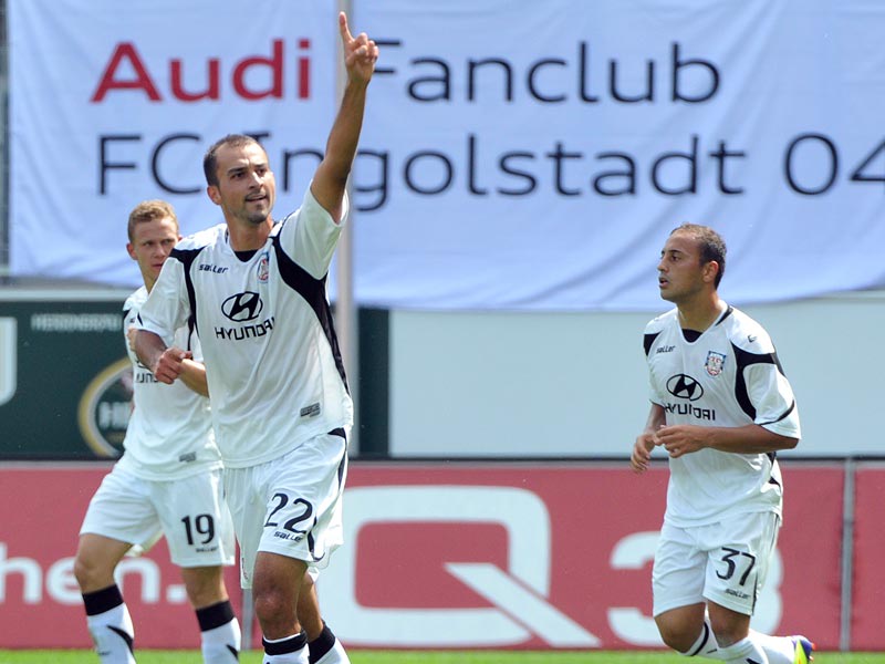 Samil Cinaz (22) bejubelt seinen F&#252;hrungstreffer gegen den FC Ingolstadt.
